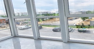 Панорамное остекление балкона Ломоносов цена от 11 тыс. руб. м/п.